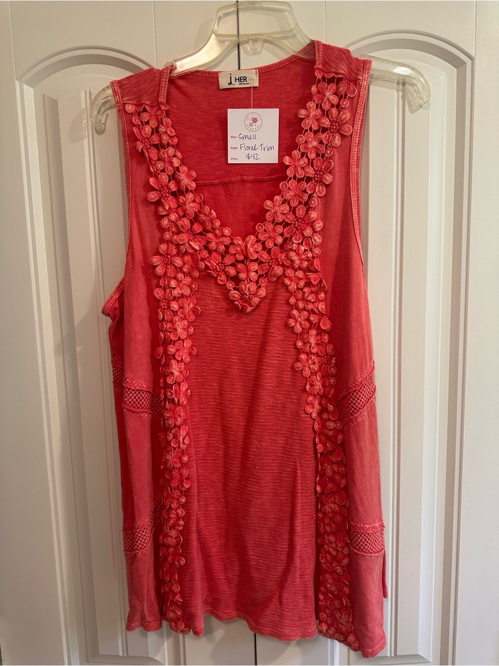 J. Her Coral Floral-Appliqué Sleeveless Tank